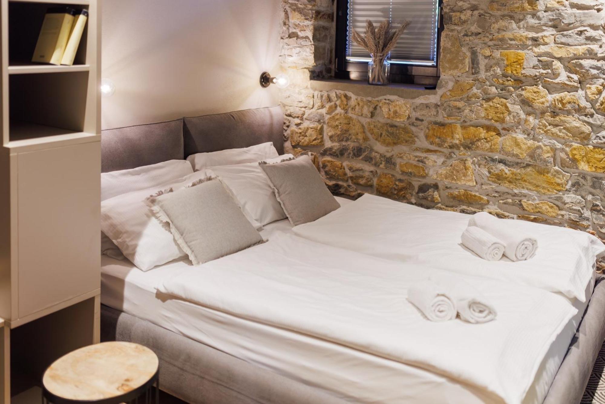 Vila Robida Rooms & Spa Crni Kal Ruang foto